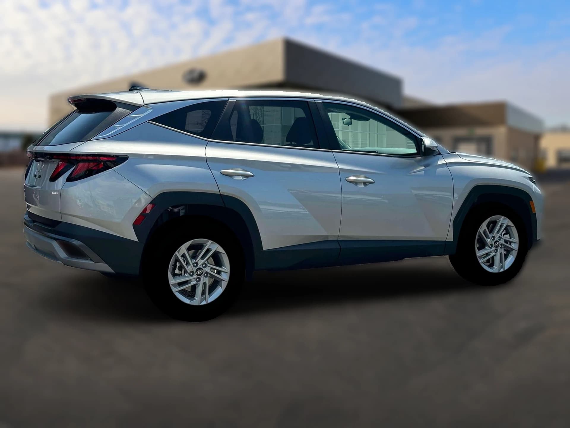 Hyundai Tucson SE AWD 2026 — side view