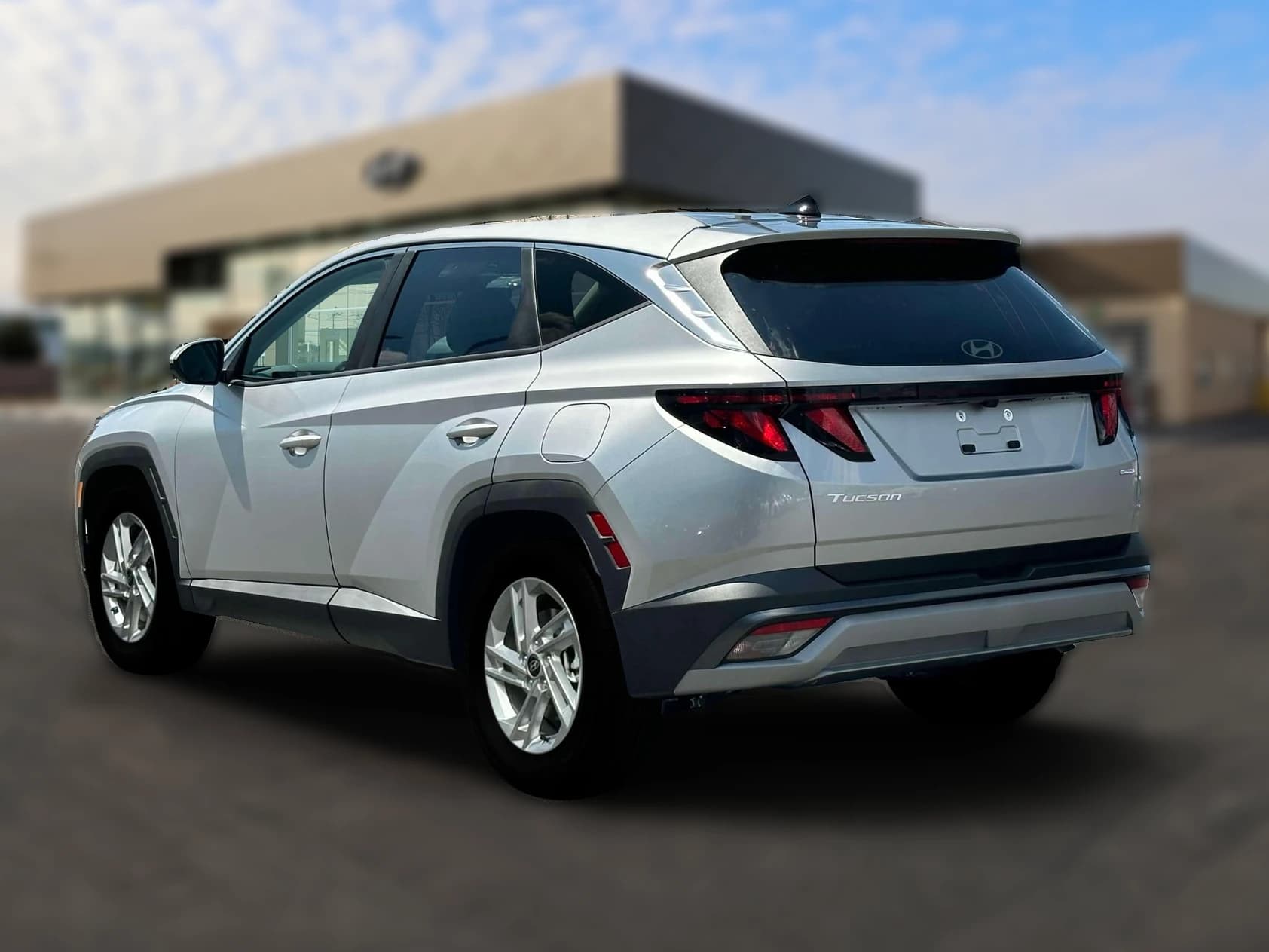 Hyundai Tucson SE AWD 2026 — side view