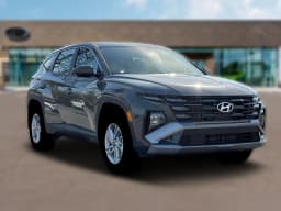Hyundai Tucson SE AWD 2026 — side view