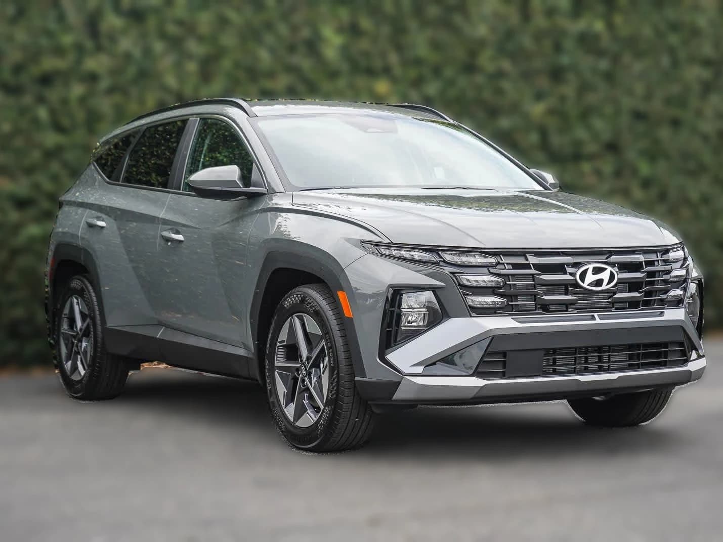 Hyundai Tucson SEL FWD 2026 — side view