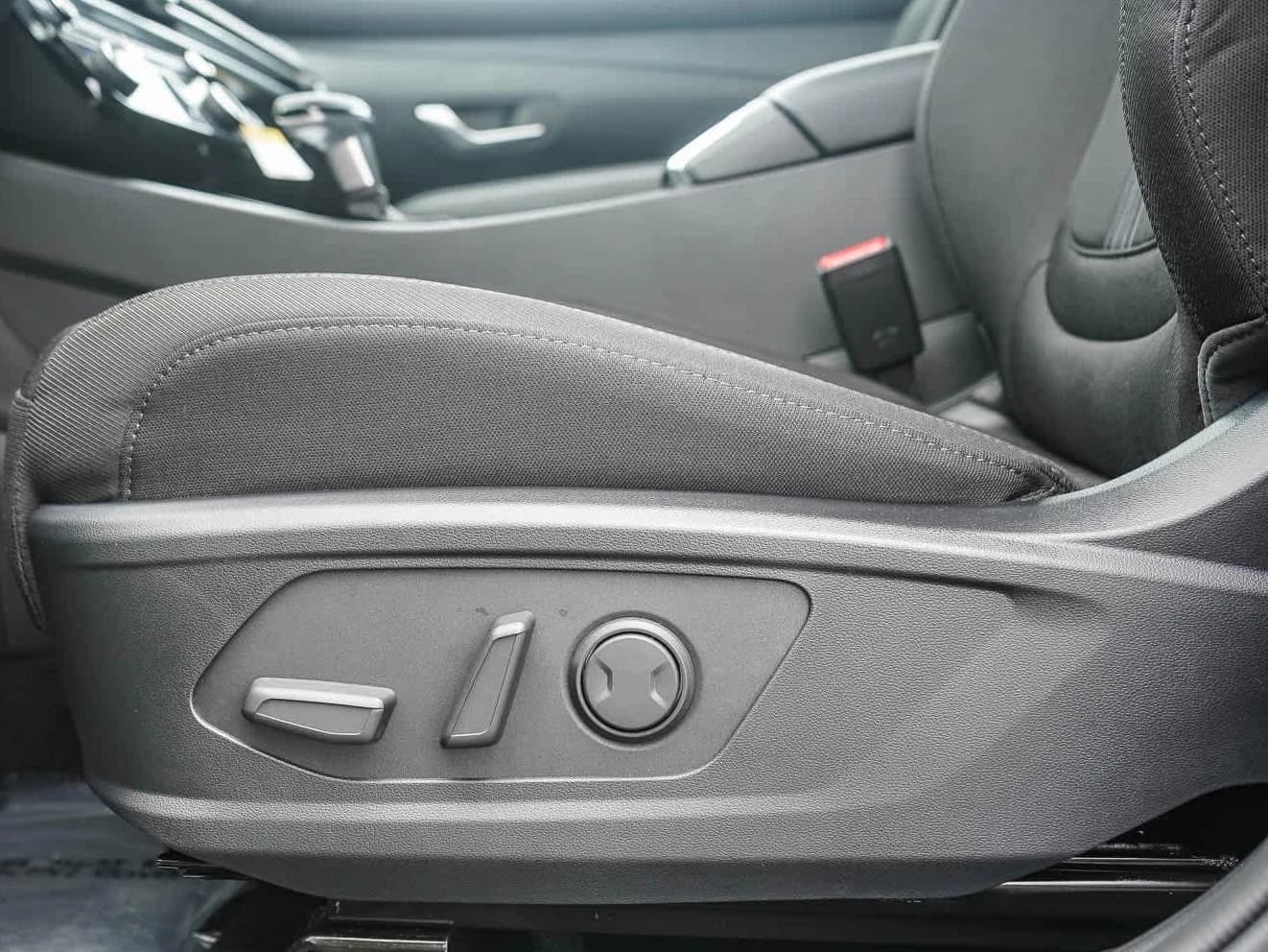 Hyundai Tucson SEL FWD 2026 — side view