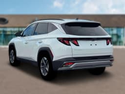 Hyundai Tucson SEL FWD 2026 — side view