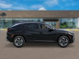 Hyundai Tucson SEL FWD 2026 — side view