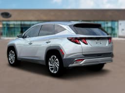 Hyundai Tucson SEL FWD 2026 — side view