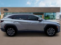 Hyundai Tucson SEL FWD 2026 — side view