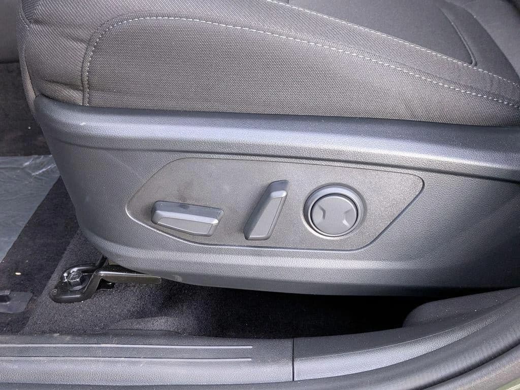 Hyundai Tucson SEL FWD 2026 — side view