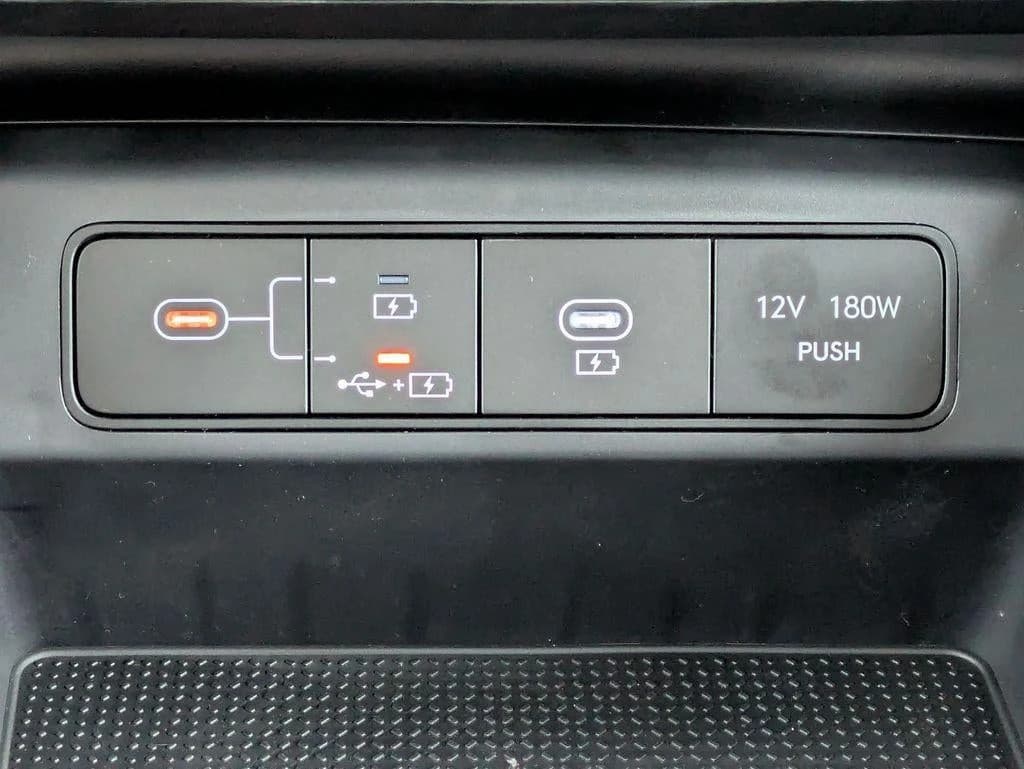 Hyundai Tucson SEL FWD 2026 — side view