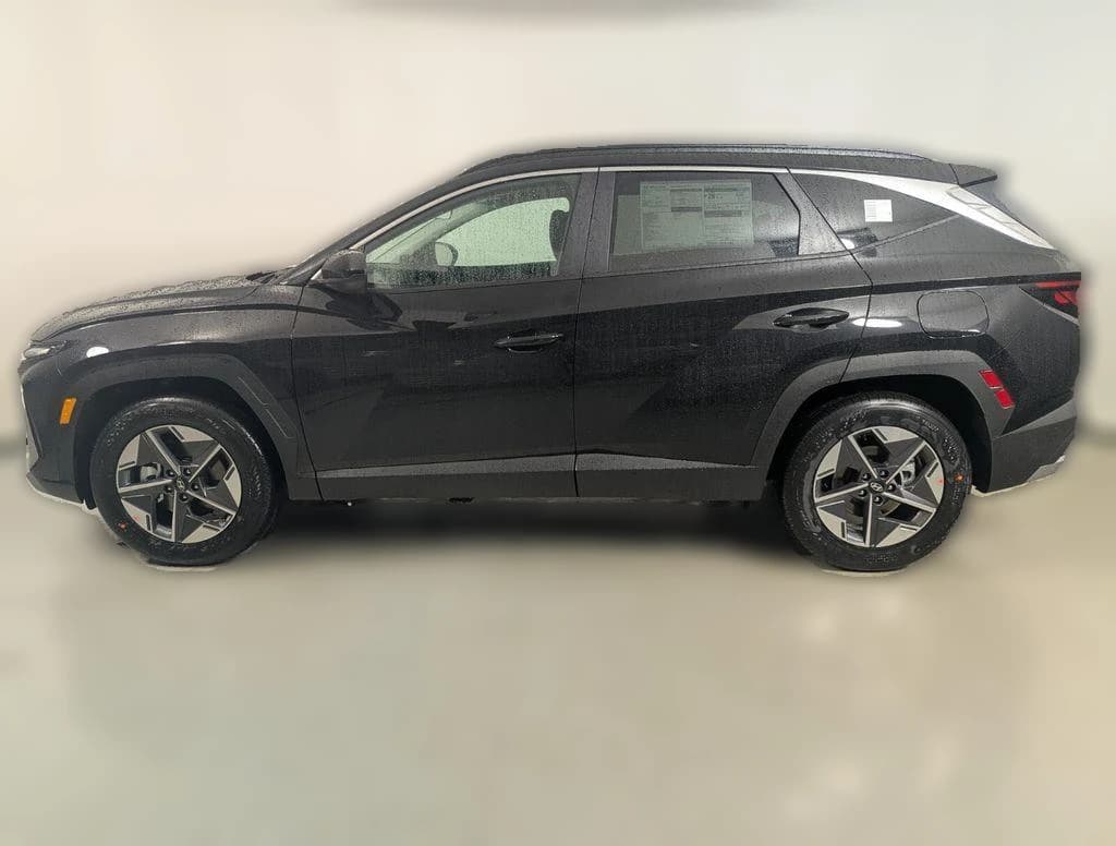Hyundai Tucson SEL FWD 2026 — side view