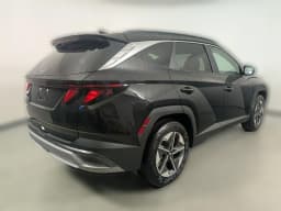 Hyundai Tucson SEL FWD 2026 — side view