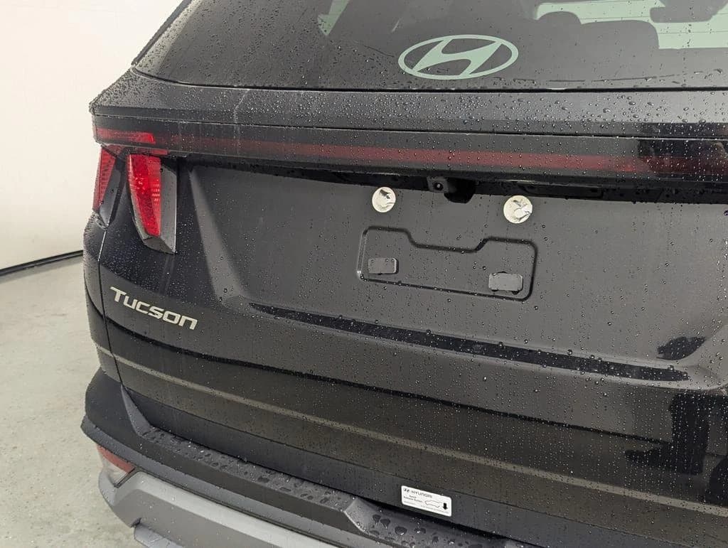 Hyundai Tucson SEL FWD 2026 — side view