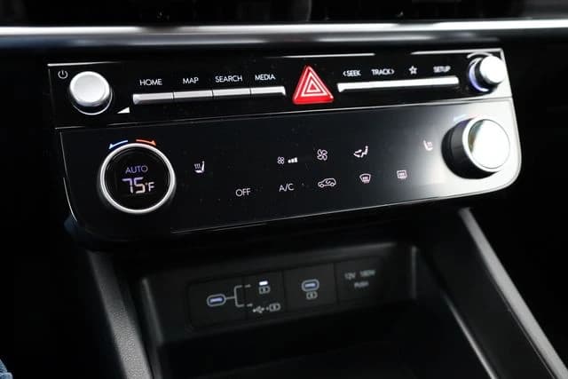 Hyundai Tucson SEL FWD 2026 — side view