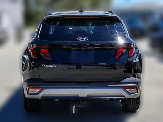 Hyundai Tucson SEL Plus FWD 2026 — side view