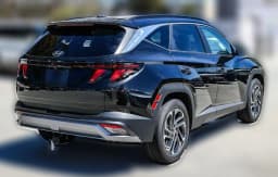 Hyundai Tucson SEL Plus FWD 2026 — side view