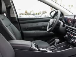Hyundai Tucson SEL Plus FWD 2026 — side view