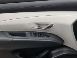 Hyundai Tucson SEL FWD 2026 — side view