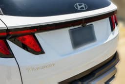 Hyundai Tucson SEL FWD 2026 — side view