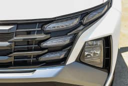 Hyundai Tucson SEL FWD 2026 — side view