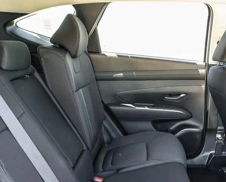 Hyundai Tucson SEL FWD 2026 — side view