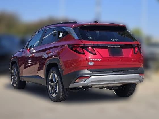 Hyundai Tucson SEL FWD 2026 — side view