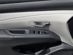 Hyundai Tucson SEL Plus FWD 2026 — side view