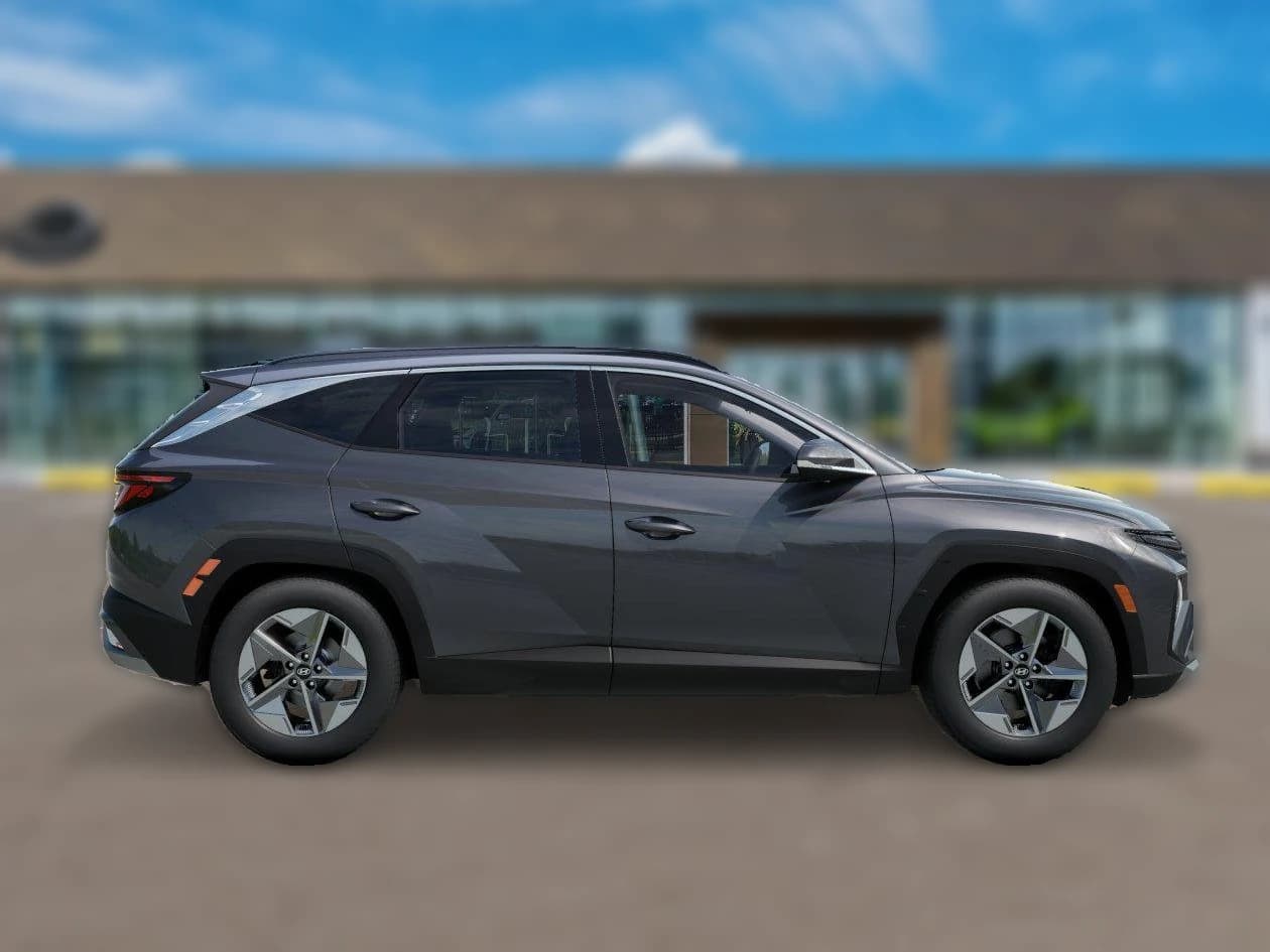 Hyundai Tucson SEL FWD 2026 — side view