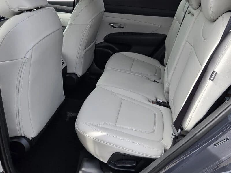 Hyundai Tucson SEL Plus FWD 2026 — side view