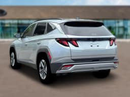Hyundai Tucson SEL FWD 2026 — side view