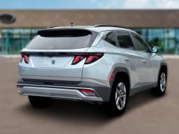 Hyundai Tucson SEL FWD 2026 — side view