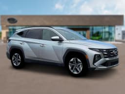 Hyundai Tucson SEL FWD 2026 — side view