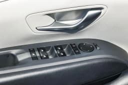 Hyundai Tucson SEL Plus FWD 2026 — side view