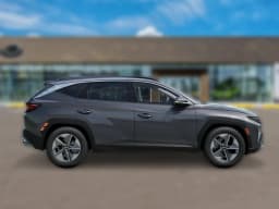 Hyundai Tucson SEL FWD 2026 — side view