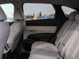 Hyundai Tucson SEL FWD 2026 — side view