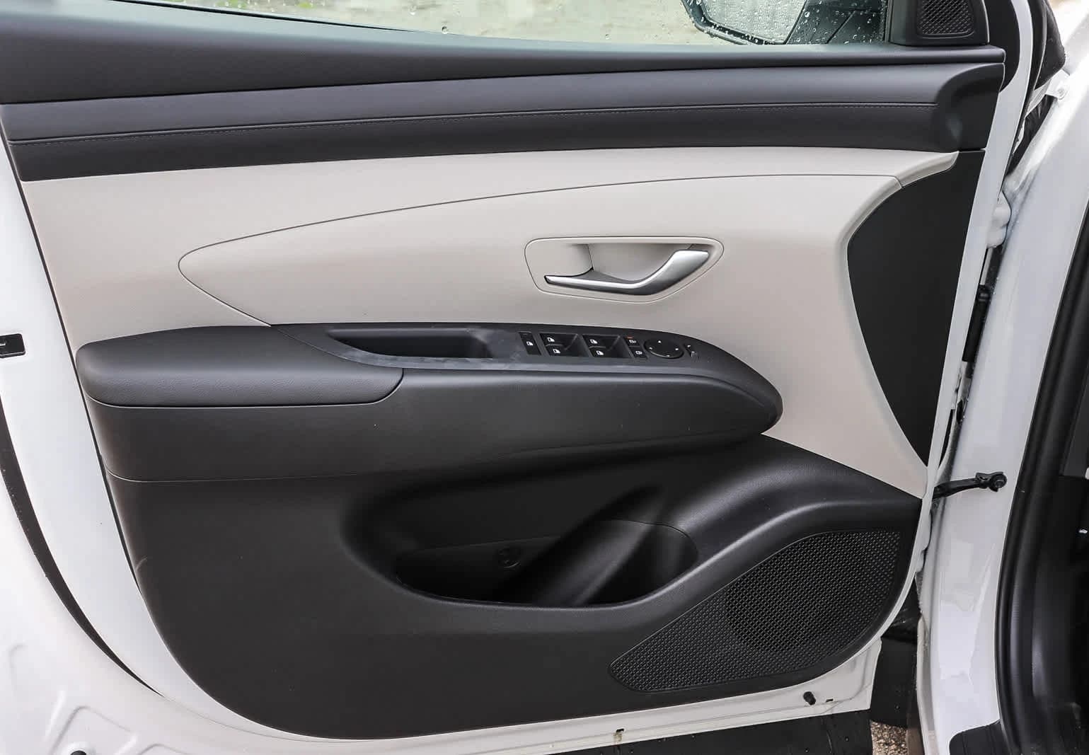 Hyundai Tucson SEL FWD 2026 — side view