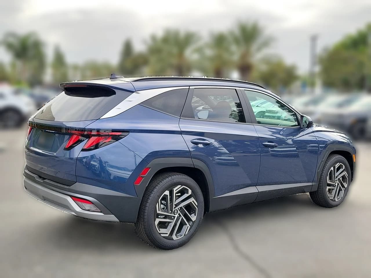 Hyundai Tucson SEL FWD 2026 — side view