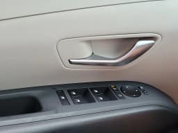 Hyundai Tucson SEL FWD 2026 — side view