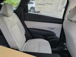 Hyundai Tucson SEL FWD 2026 — side view