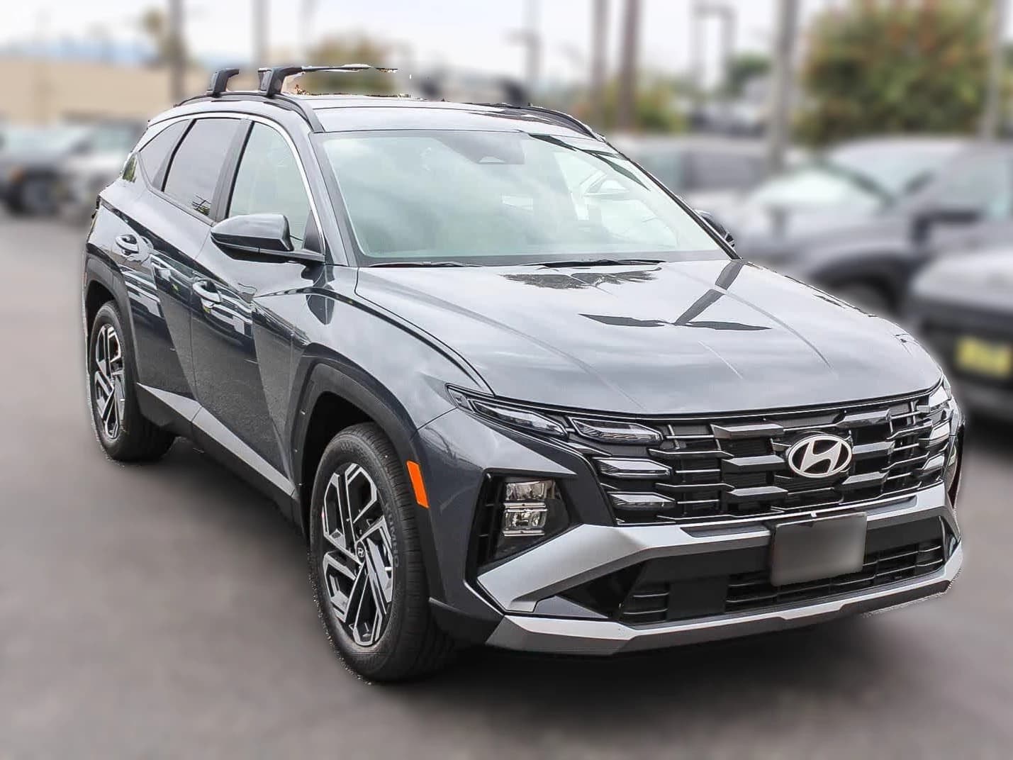 Hyundai Tucson SEL Plus FWD 2026 — side view