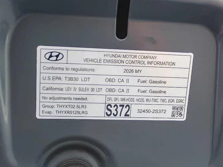 Hyundai Tucson SEL Plus FWD 2026 — side view