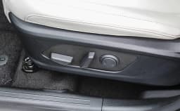 Hyundai Tucson SEL Plus FWD 2026 — side view