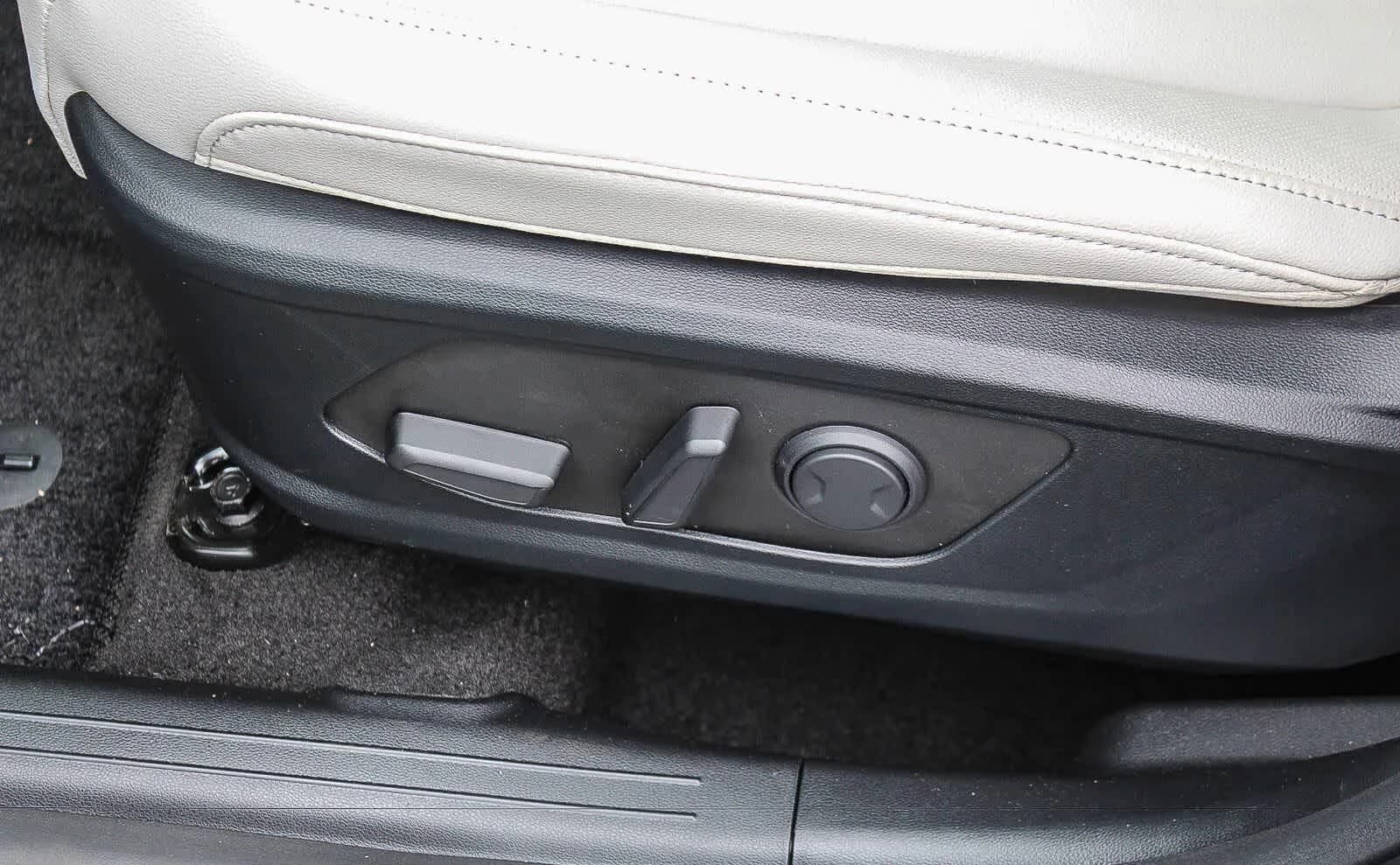 Hyundai Tucson SEL Plus FWD 2026 — side view