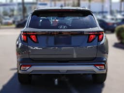 Hyundai Tucson SEL Plus FWD 2026 — side view