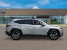 Hyundai Tucson SEL Plus FWD 2026 — side view