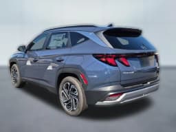 Hyundai Tucson SEL FWD 2026 — side view