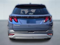 Hyundai Tucson SEL FWD 2026 — side view