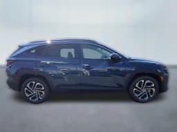 Hyundai Tucson SEL FWD 2026 — side view