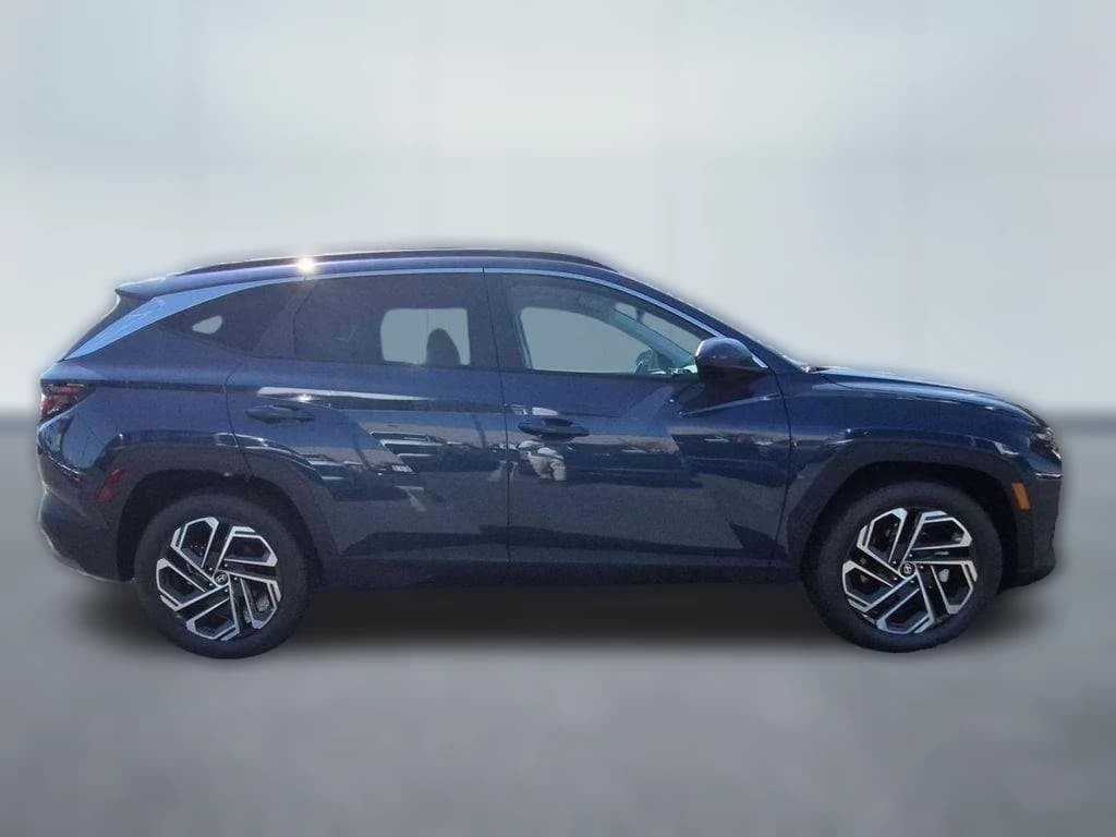 Hyundai Tucson SEL FWD 2026 — side view