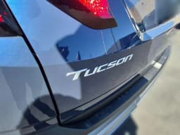 Hyundai Tucson SEL FWD 2026 — side view