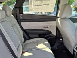 Hyundai Tucson SEL FWD 2026 — side view