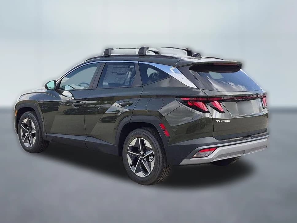 Hyundai Tucson SEL FWD 2026 — side view