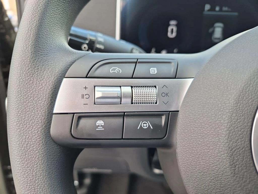 Hyundai Tucson SEL FWD 2026 — side view